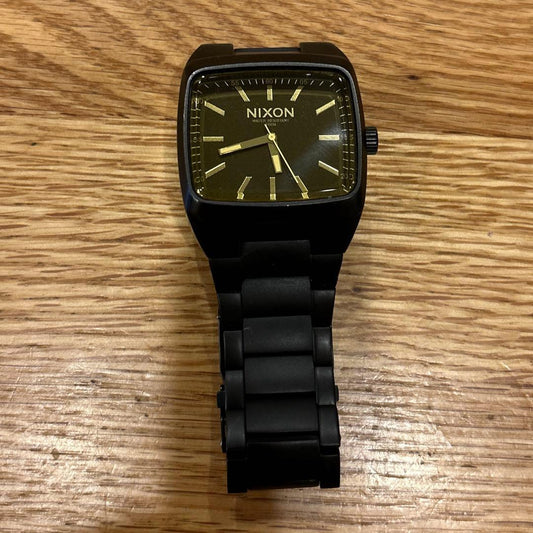 NIXON THE MANUAL Men's Watch — Japanese