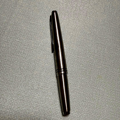 PILOT Silver Fountain Pen with metal body and black grip section on white background