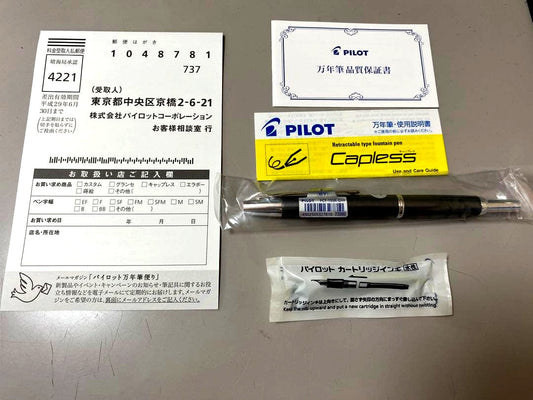 Pilot Fountain Pen Gray FCT-15SR-GYF Capless with fine nib and click mechanism in black