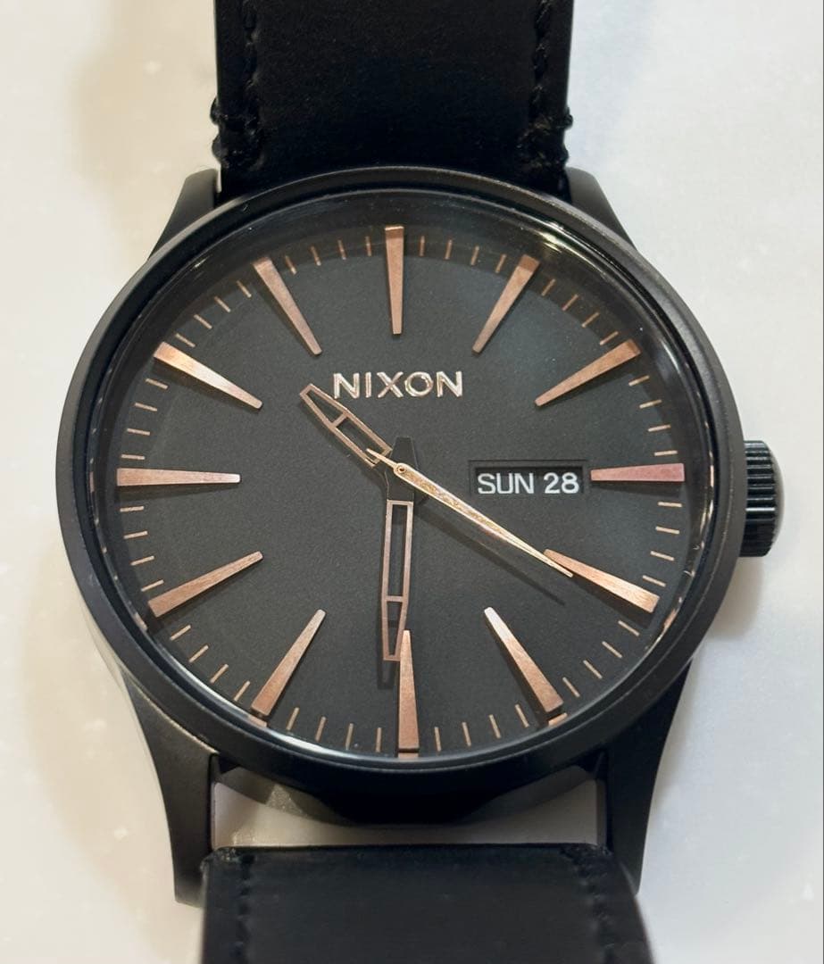 NIXON SENTRY LEATHER Quartz Men's Watch — Japanese