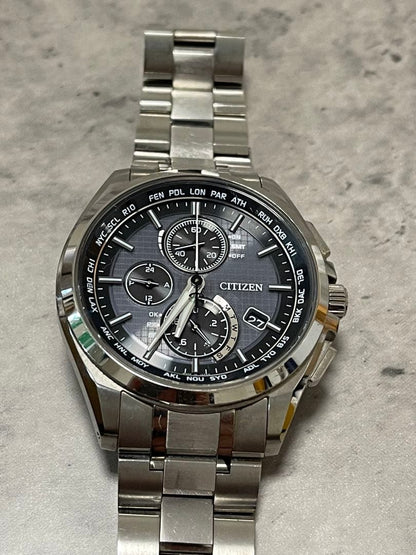 Citizen V157-0BX0 Solar Men's Watch — Japanese