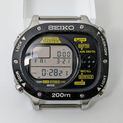 SEIKO SCUBAMASTER M726-5A10 Digital Men's Watch — Japanese