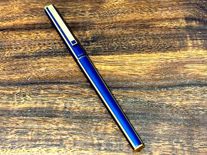 PILOT Quattro fountain pen with 14K gold fine nib in matte navy color