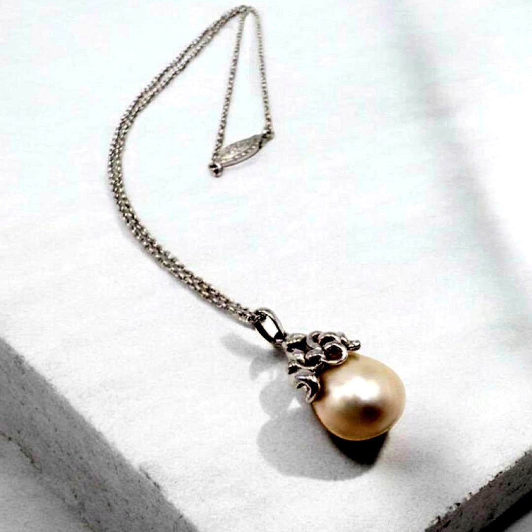 Mikimoto Mabe pearl drop pendant necklace in sterling silver with 46 cm chain