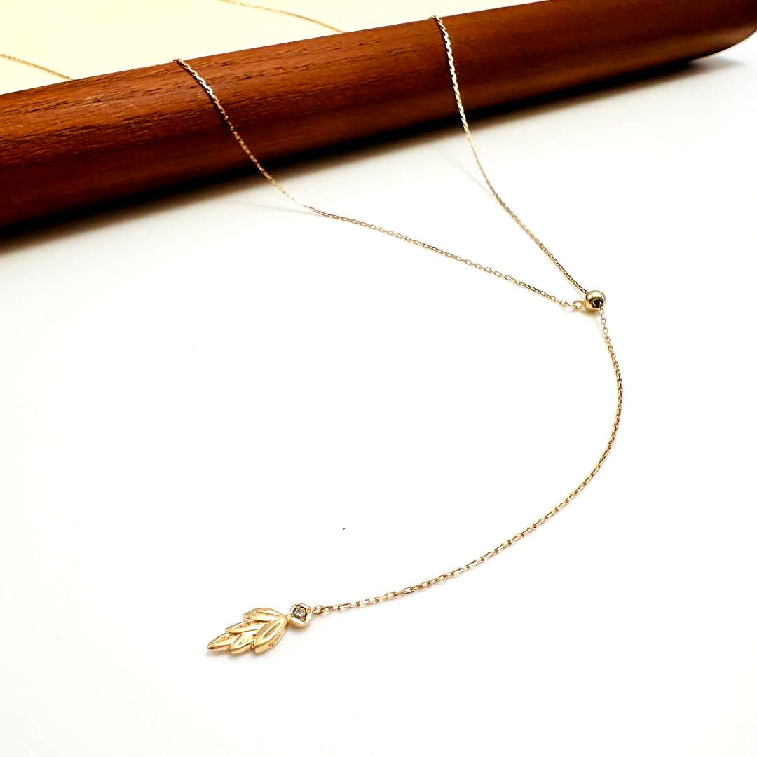 agete K10 gold Y-shaped lariat necklace with leaf diamond pendant and adjustable 60.5 cm chain