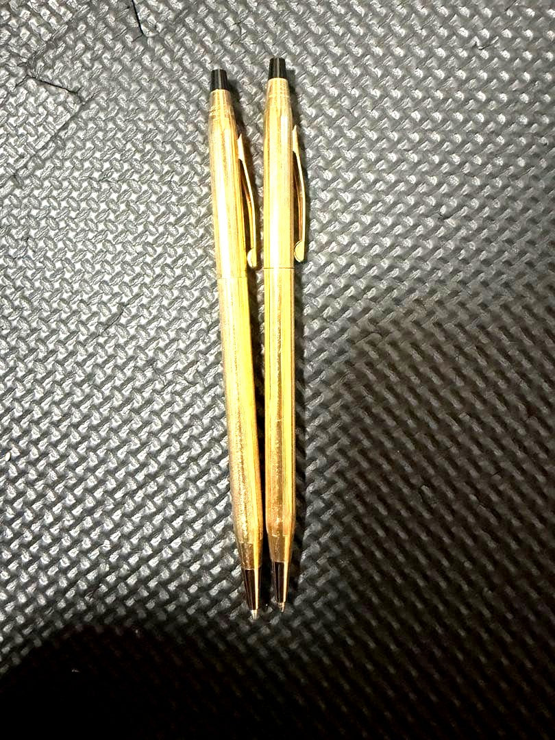 Vintage Cross 1/20 10KT Gold Filled ballpoint pen and mechanical pencil set with vertical line design