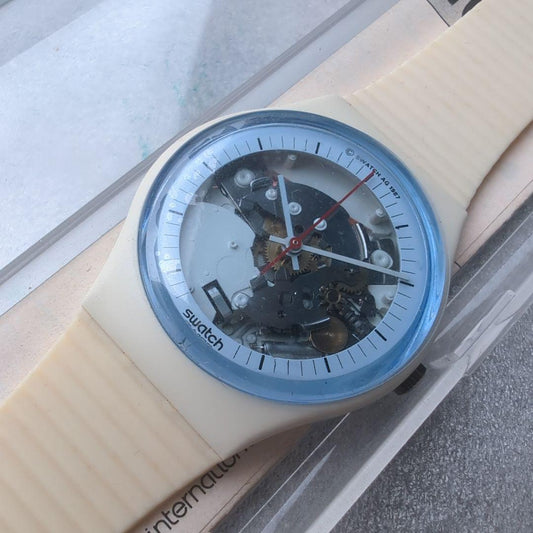 swatch GW110 Quartz Men's — Japanese