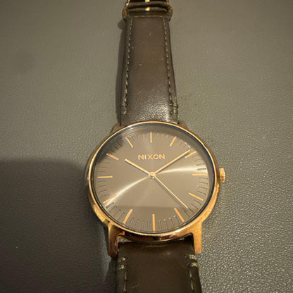 NIXON Leather Gray/Gold Men's Watch — Japanese