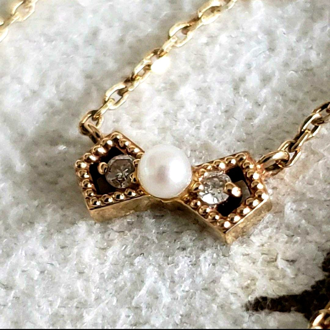 Ribbon Diamond Pearl Necklace featuring two diamonds and one pearl on an adjustable 40 cm K10 gold chain