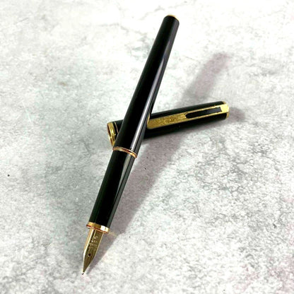 K14PILOT Pilot K14 Fountain Pen 585 Metal with 13.4cm vertical size and 1.2cm horizontal size