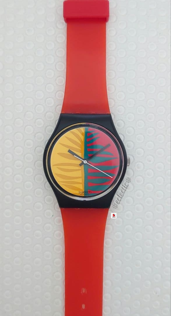 swatch Waipitu Analog Men's — Japanese