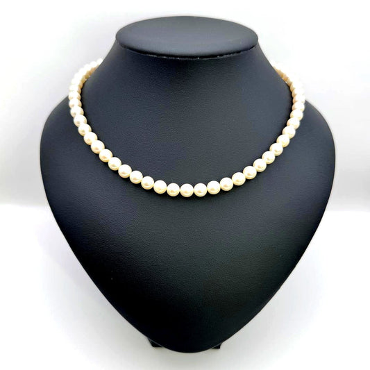 Tasaki silver necklace featuring pearls sized 6.9-7.3mm with a 43cm length