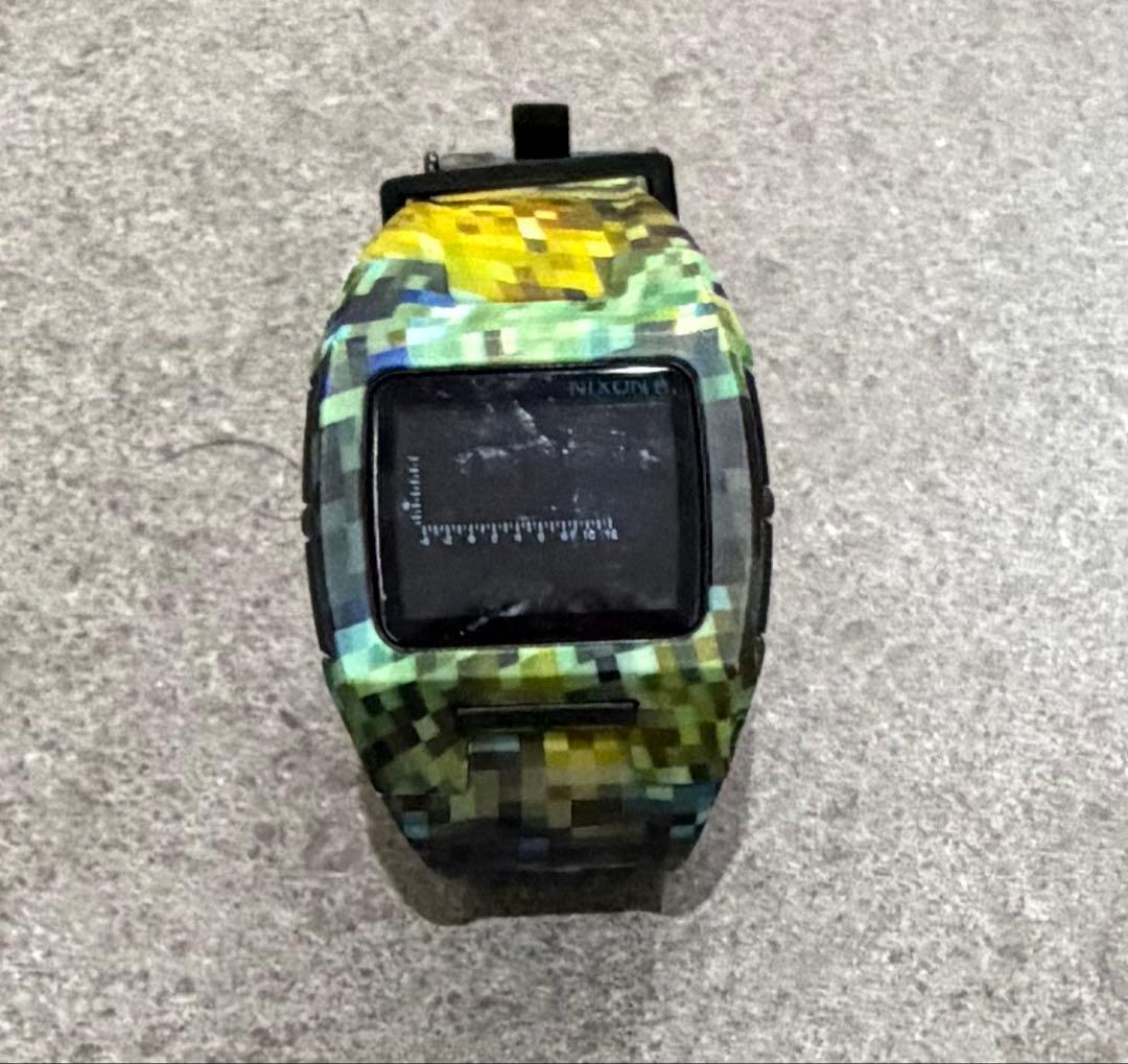 NIXON THE LODOWN Ⅱ Digital Men's Watch — Japanese