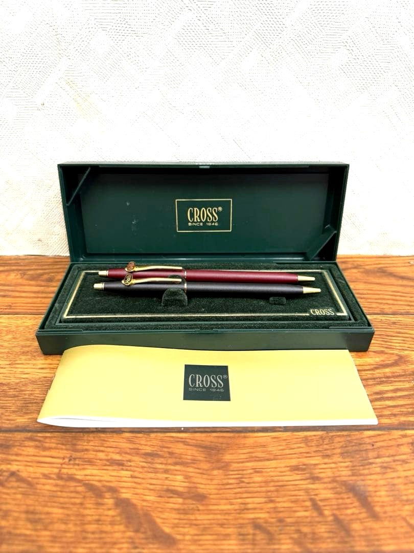 Cross ballpoint pen set of two pieces with dedicated case showing pens and case detail