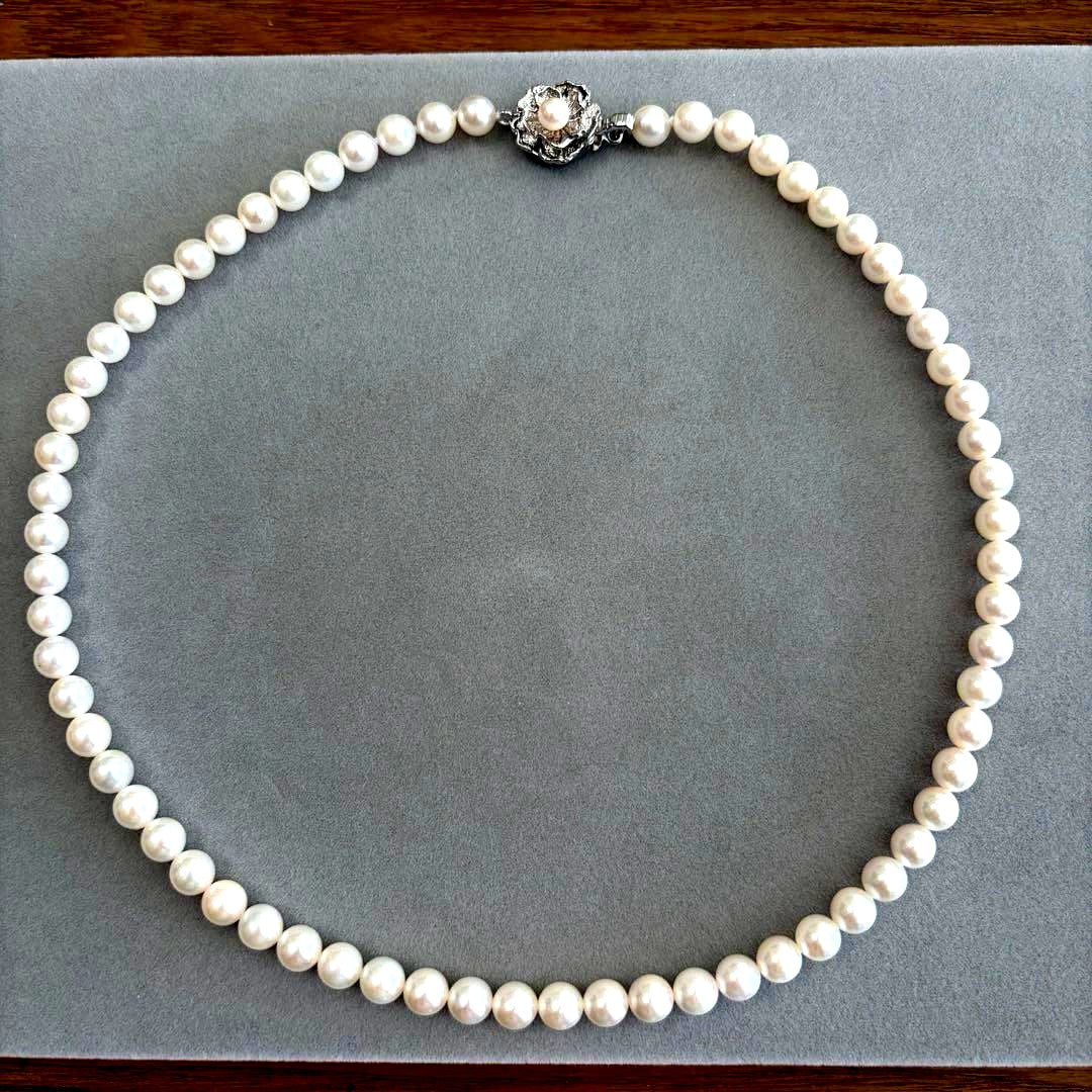 Akoya pearl necklace 42 cm length in pink white pearls set on SV925 silver chain
