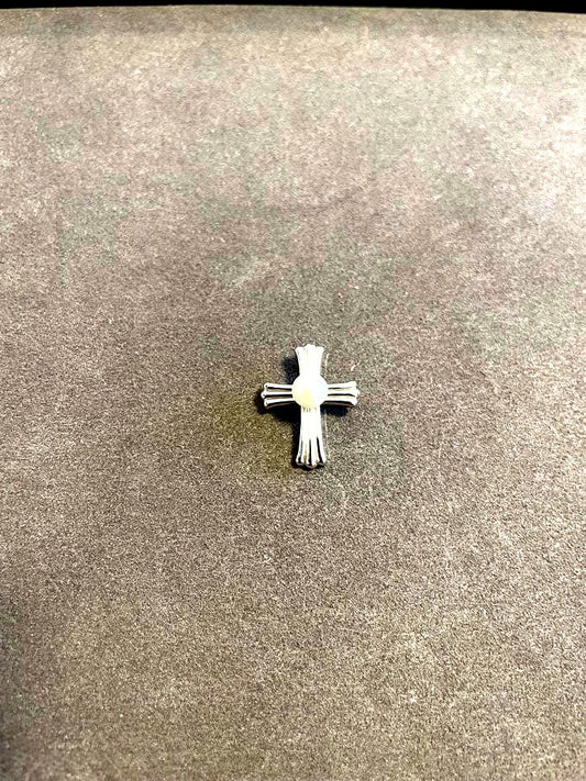 Tasaki cross pendant with opal set in silver, measuring 3 cm by 2 cm, elegant jewelry piece
