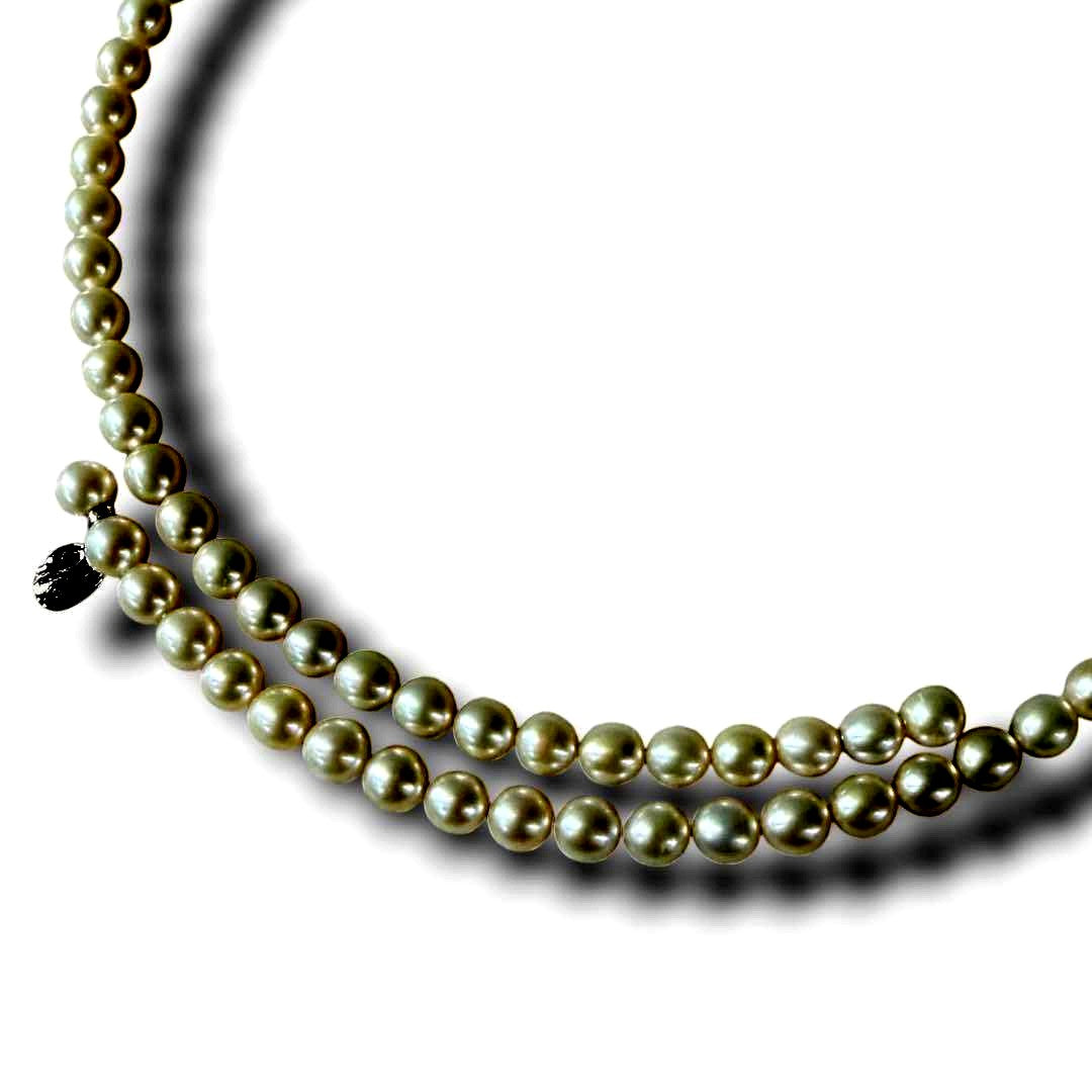 Highest grade TASAKI Akoya pearl choker necklace with 51.5 cm length shown on white background