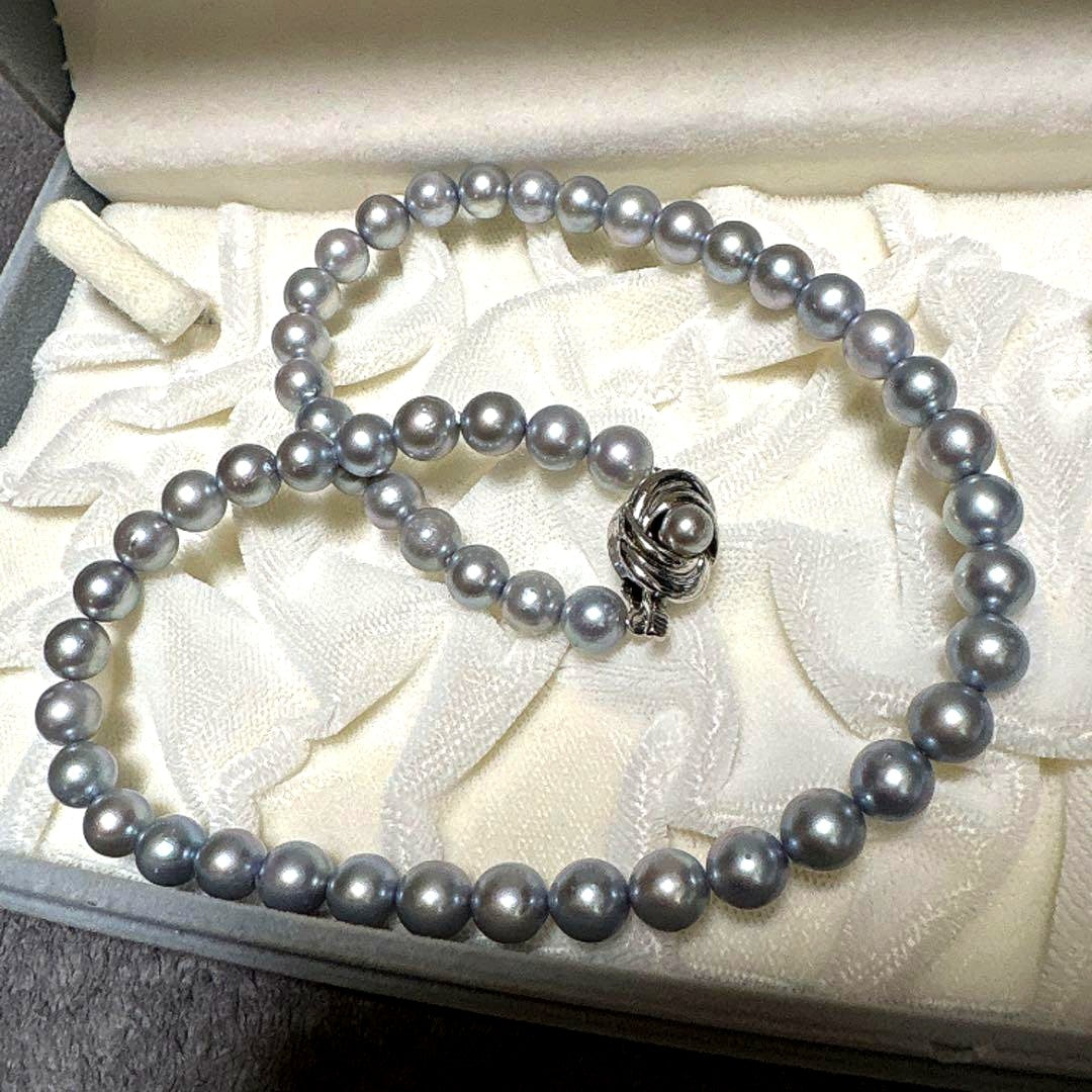 TASAKI Agoya Blue Pearl Necklace with gray pearls measuring 6.5-7.5 mm on a 40 cm strand