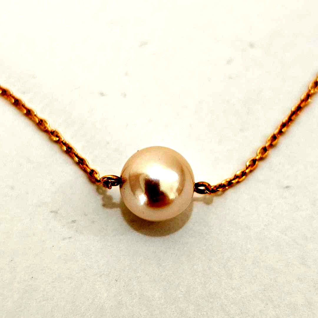 Tasaki pearl necklace with 7.3mm pearl on 42cm 18K yellow gold chain, vintage 2000s-2013