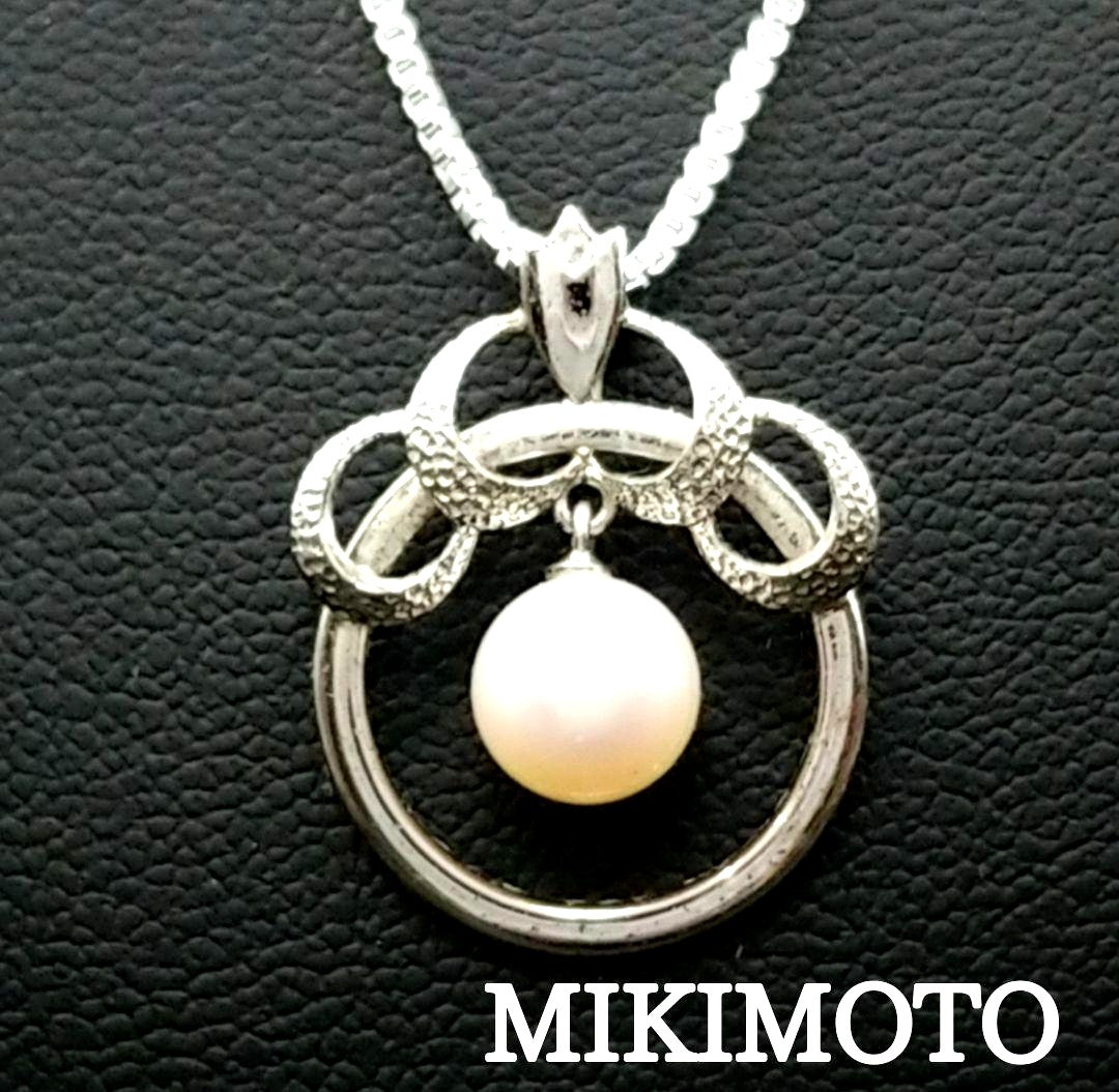 Mikimoto silver 925 necklace with 5mm genuine pearl and circle motif design in silver tone