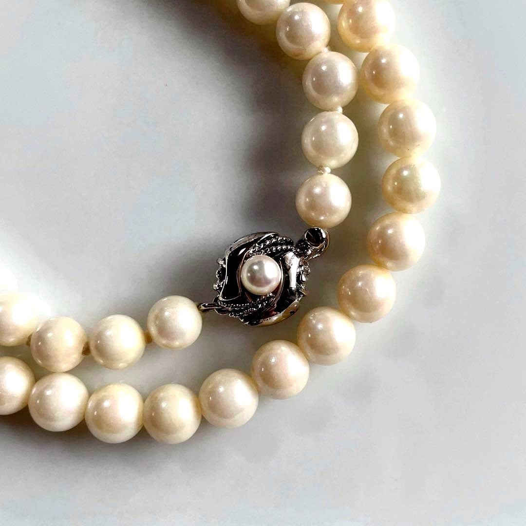 Akoya pearl necklace with 6.5 to 7mm white pearls on silver chain with silver clasp