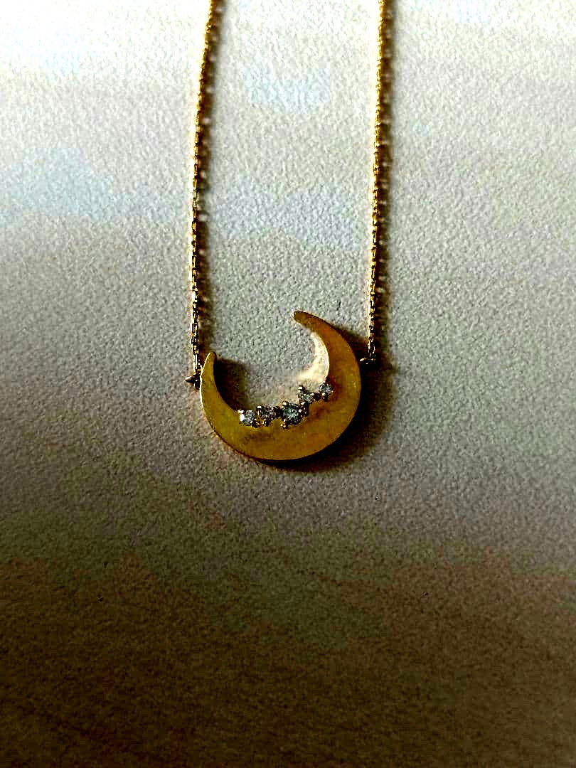 Agete gold necklace with 0.05ct diamond moon pendant on 55cm yellow gold chain