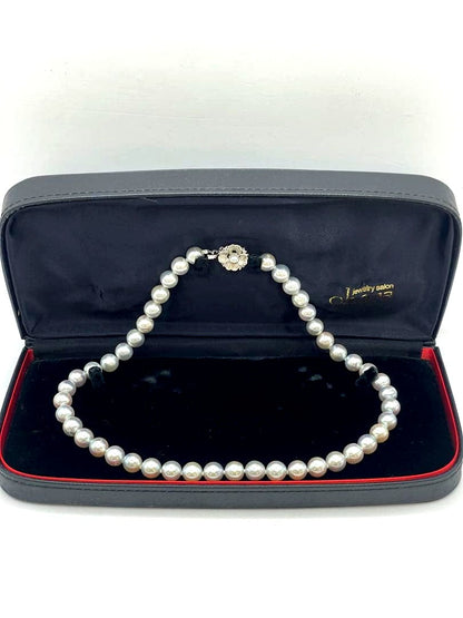 Akoya pearl silver necklace featuring 8.5mm natural blue-gray pearls on a 40 cm silver chain