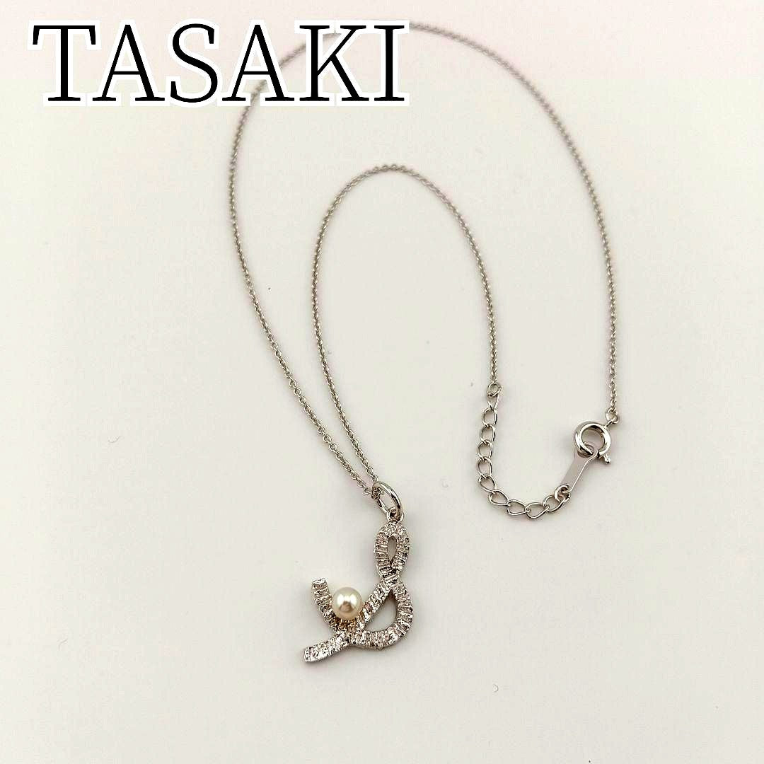 TASAKI Pearl Necklace in silver with 42cm adjustable chain and delicate pearl pendant
