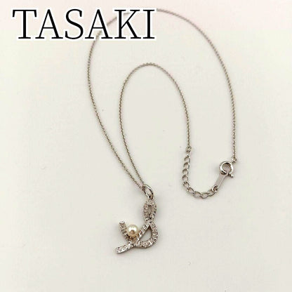 TASAKI Pearl Necklace in silver with 42cm adjustable chain and delicate pearl pendant