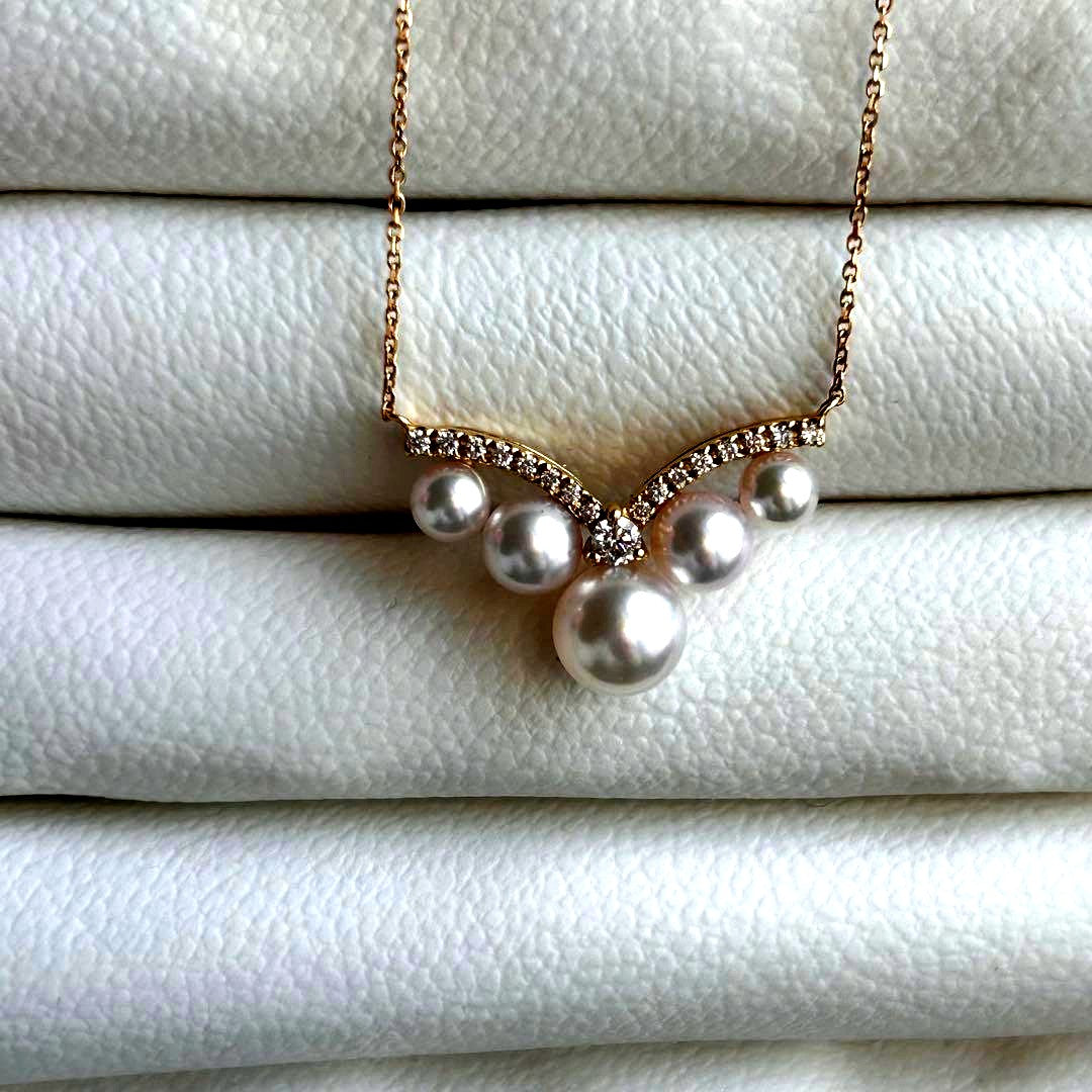 K18 Akoya pearl necklace with 0.16ct diamonds and 46.5cm gold chain showcasing pearls sized 4.3-6.4mm