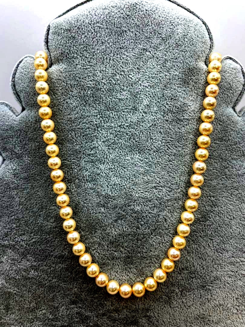 Akoya pearl necklace with 7mm genuine pearls on a 40 cm silver chain weighing 33.8 grams