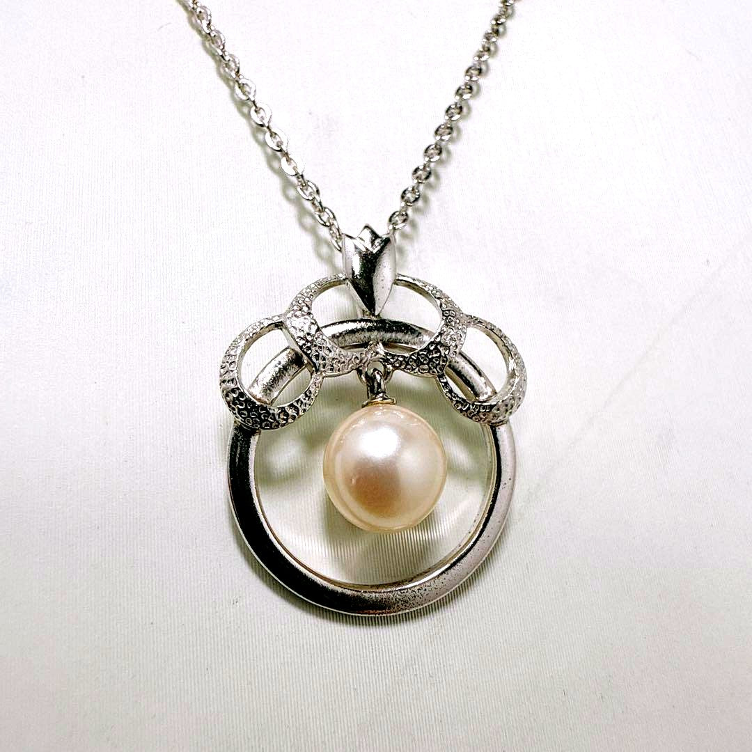 MIKIMOTO Silver Akoya Pearl Round Necklace featuring a single pearl pendant on a 40.5 cm silver chain