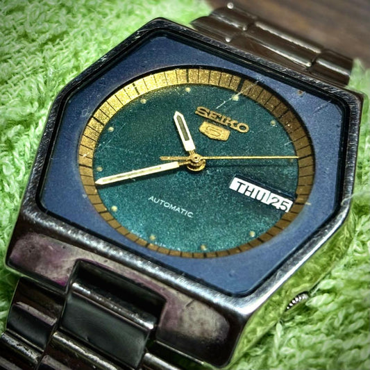 SEIKO 5 1977 Model Hexagon Automatic Men's Watch — Japanese