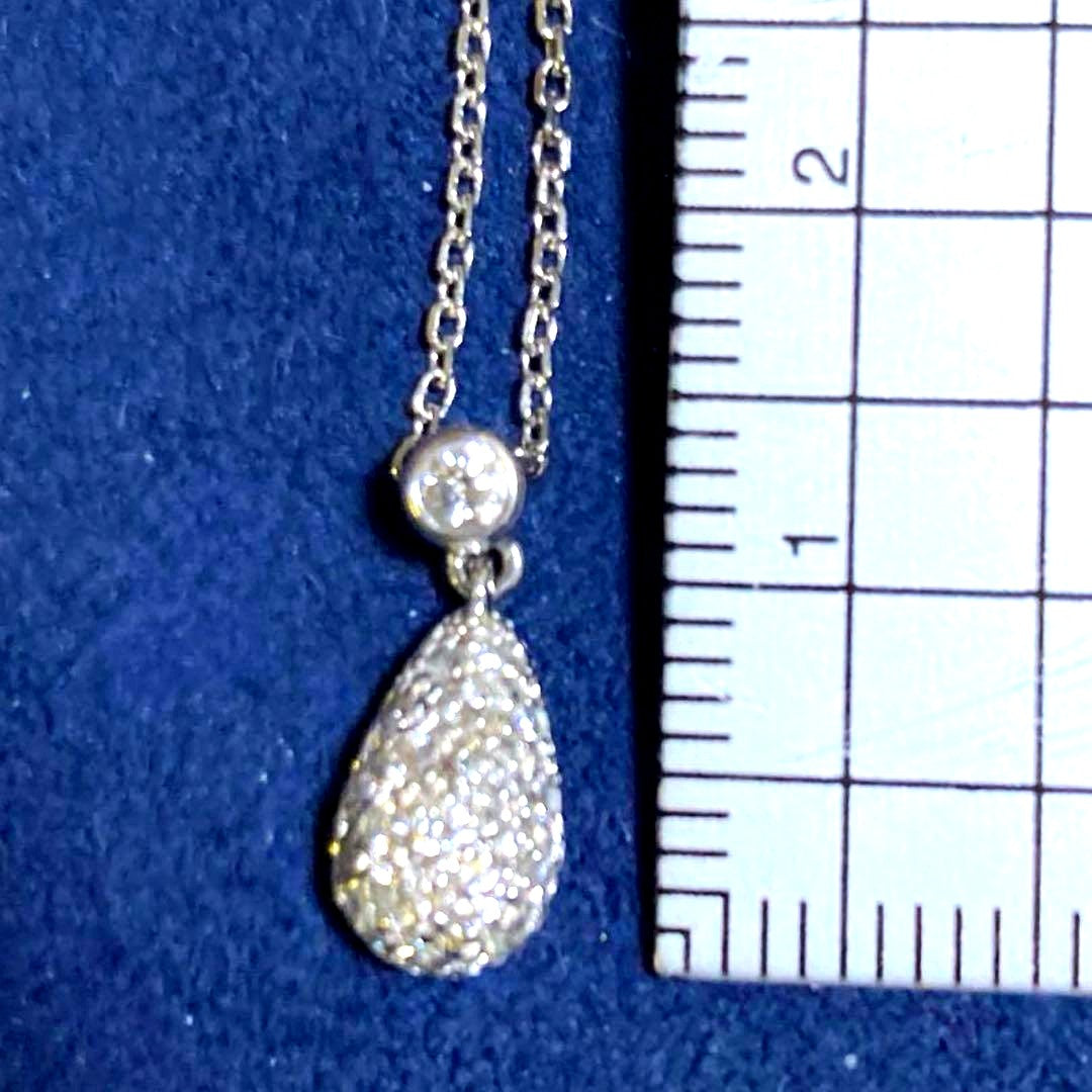 Mikimoto K18WG diamond pendant necklace in 18 karat white gold with 40 cm chain length