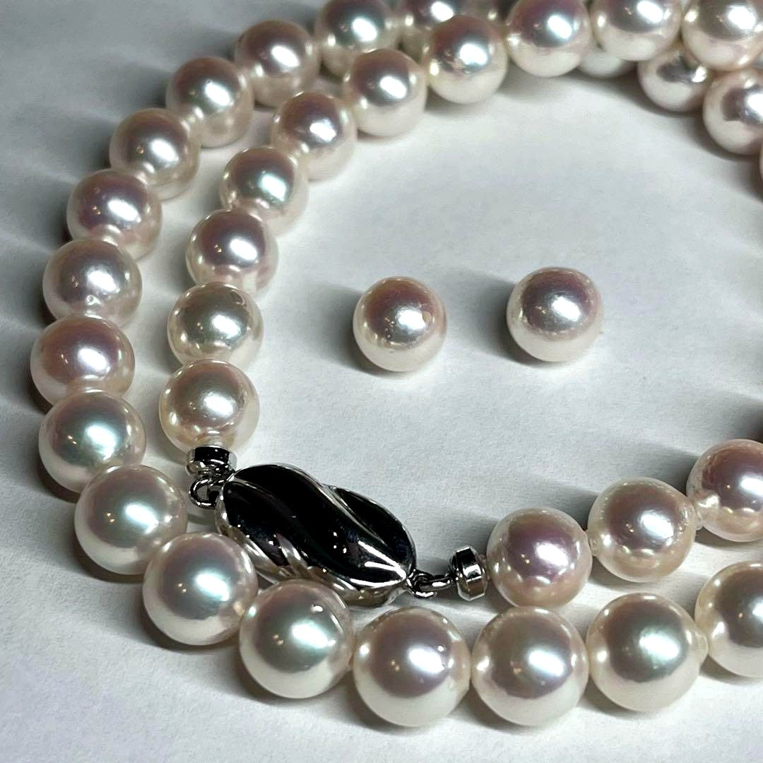 Aurora Hanadama Grade Akoya Pearl Necklace 8-8.5mm pearls with silver clasp displayed with paulownia box