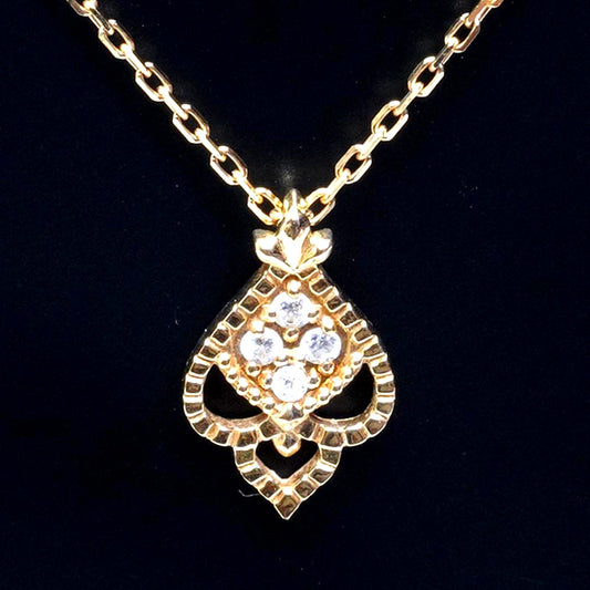 Kuro 3-piece diamond necklace made with K18 yellow gold featuring 0.02ct diamonds and adjustable 36-39.5cm chain