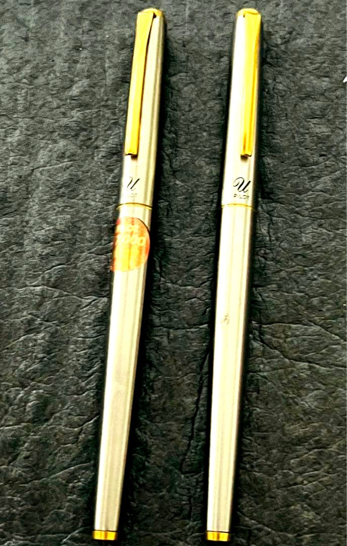Two Pilot 14K U Fountain Pens from 1974 with fine nib size shown side by side