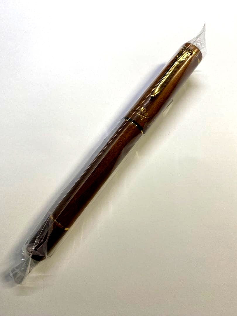 Sailor 100th Anniversary Limited Edition Fountain Pen with 21K gold medium nib and original packaging
