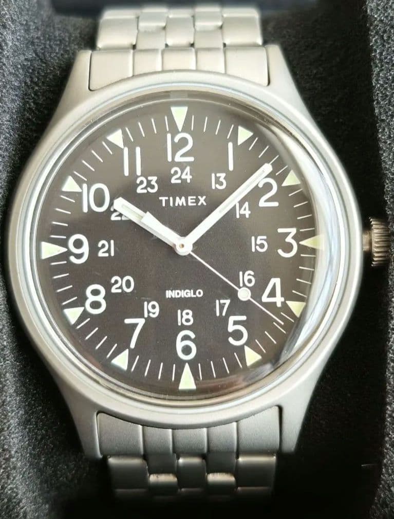 TIMEX TW2R68400 Quartz Men's Watch — Japanese