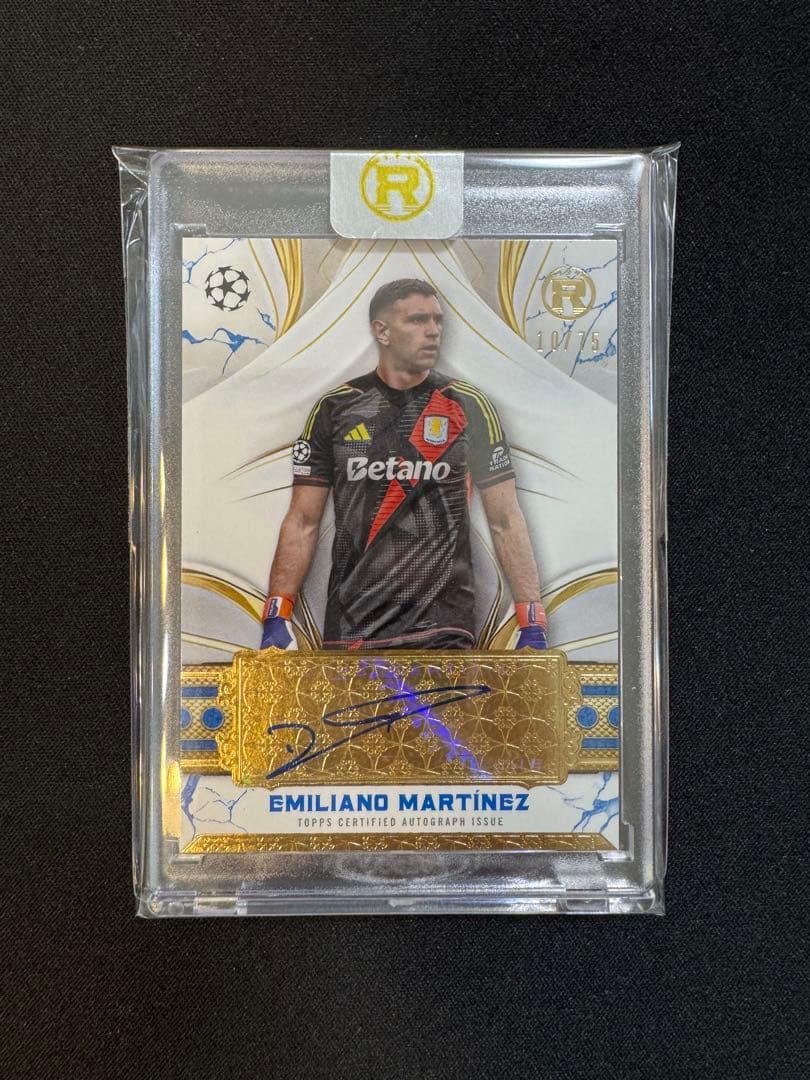 Emiliano Martinez Signed Card — Japanese