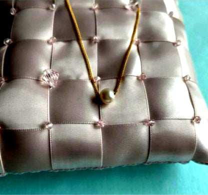 Uwa Island single Akoya pearl necklace featuring 7.5-8.5mm pearl on a 40 cm adjustable K18 coated chain