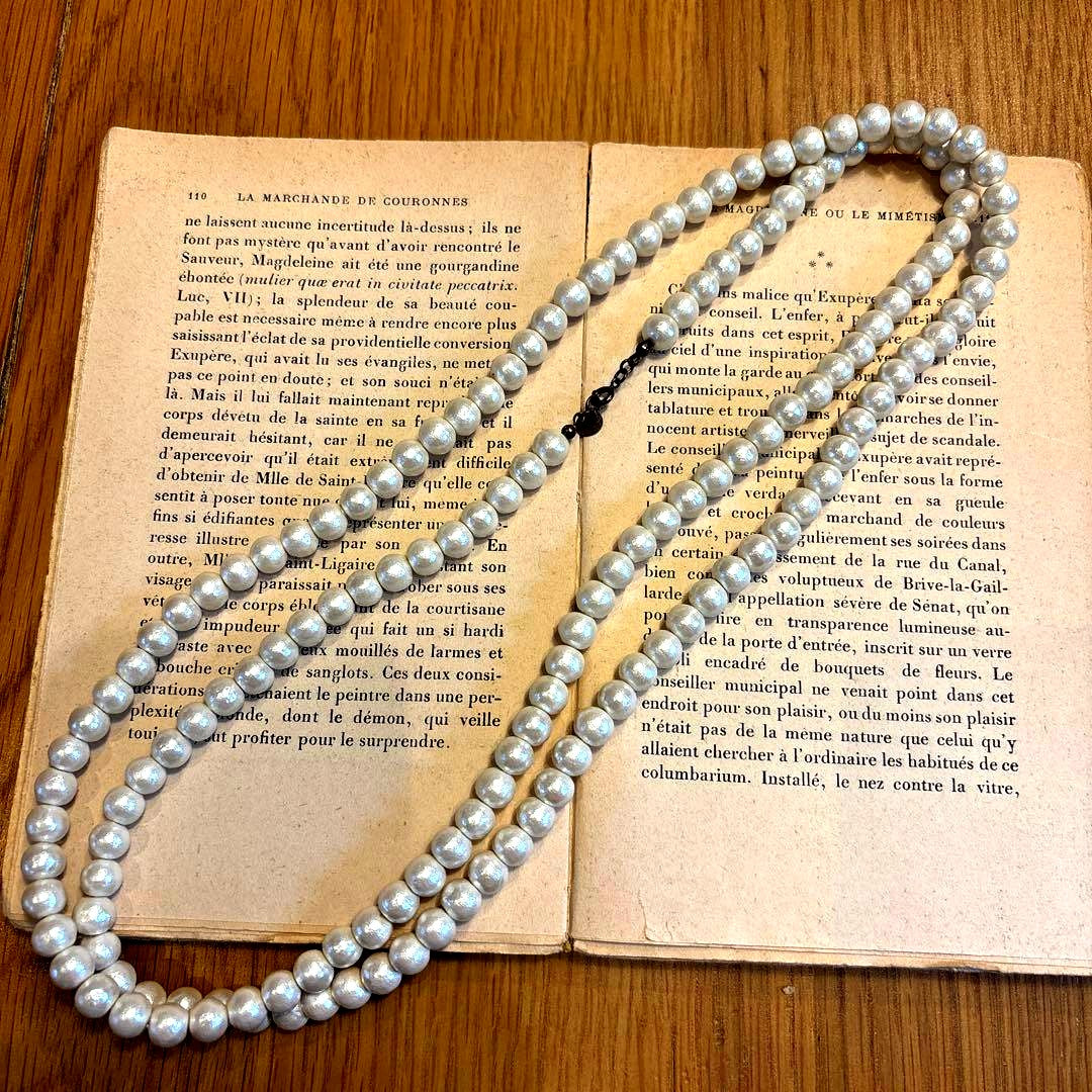 agete Cotton Pearl Long Necklace 116 cm length featuring white pearls and delicate design