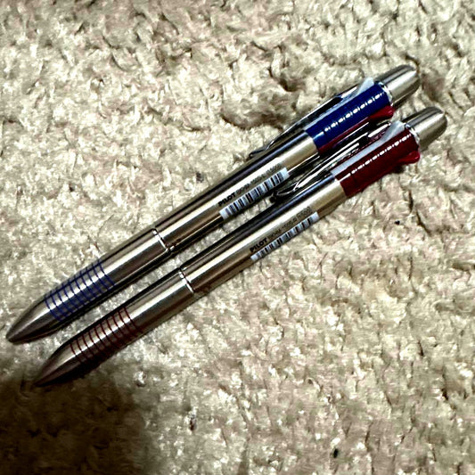 Discontinued Pilot 2+1 Mini LBKHM-150S set with black ballpoint pen and red mechanical pencil