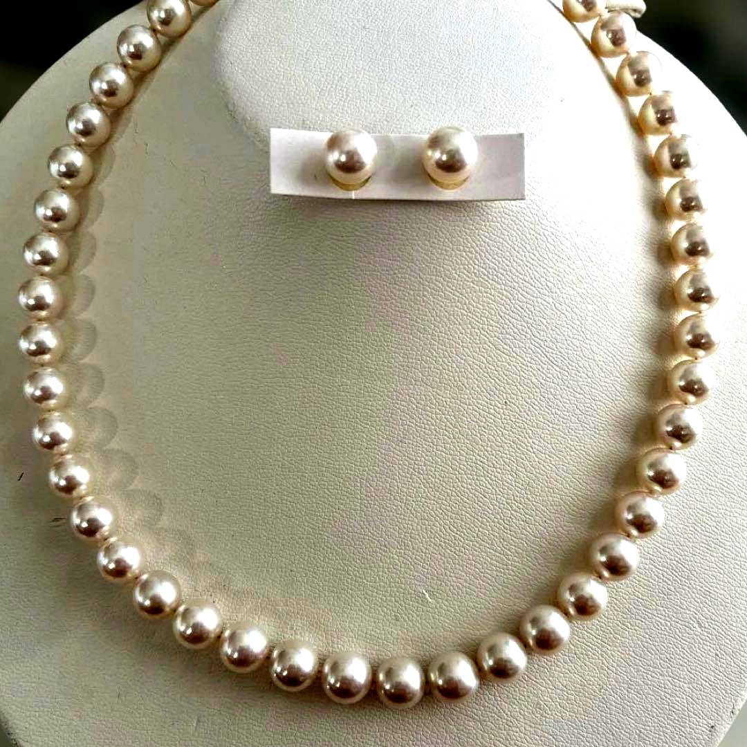 Akoya Pearl Hanadama necklace with 8.5 to 9mm pearls paired with K 14WG and silver earrings set