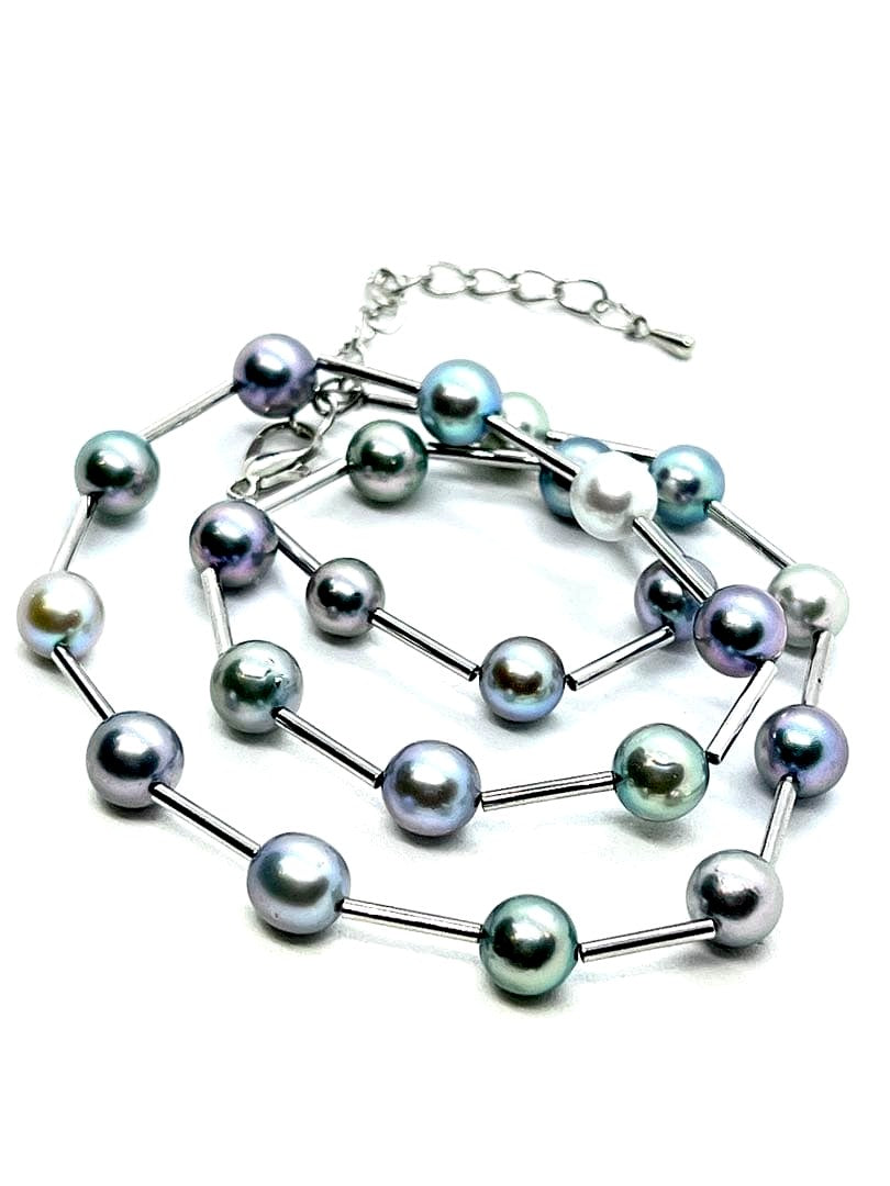 Akoya Pearls multi-color pearl station necklace with 6.5 to 7.4 mm pearls on a 42 to 47 cm chain