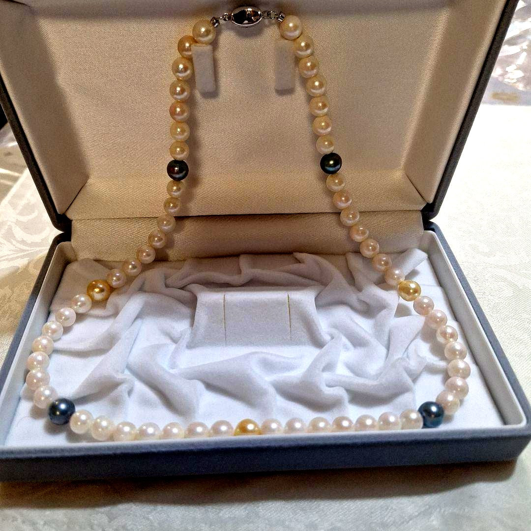 Akoya pearl multicolor necklace 50cm with pearls size 7-9mm and silver clasp with inscription