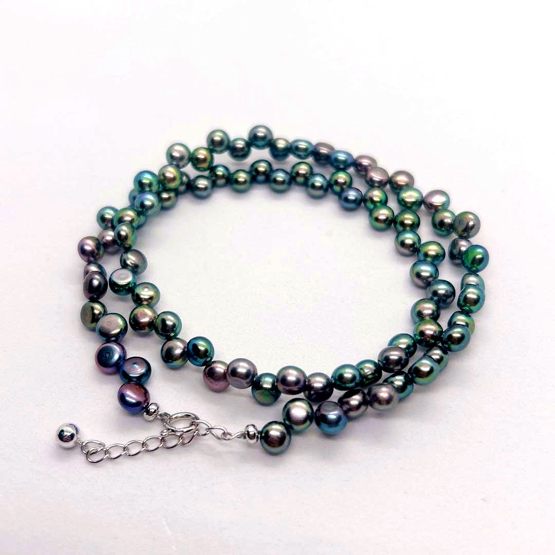 Pearl Necklace 64 featuring black aurora pearls and a K14 white gold clasp, 40cm length