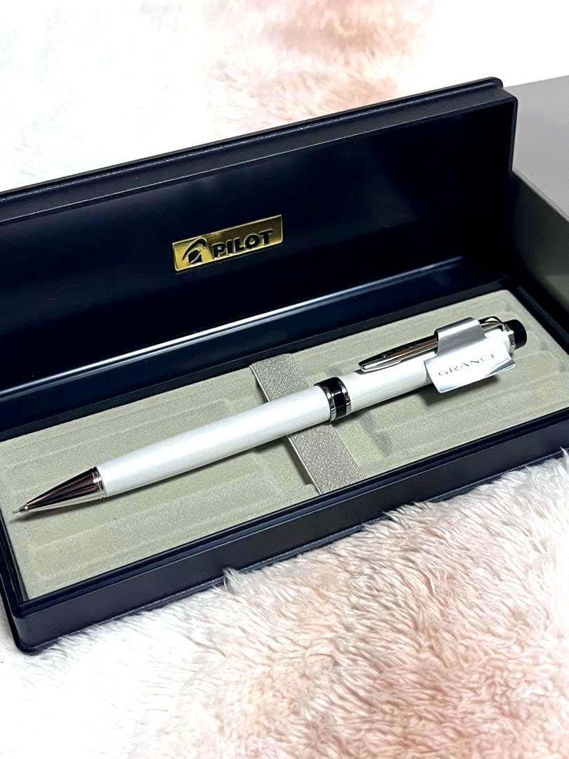 Pilot Granse Susuran 0.5mm mechanical pencil with brass barrel and tip chuck type cap slide design