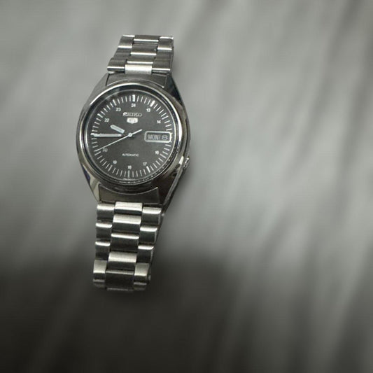 SEIKO 5</br>自動巻き Automatic Men's Watch — Japanese
