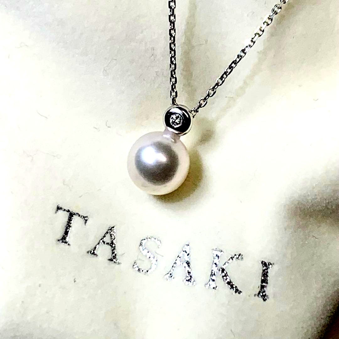 Tasaki pearl pendant necklace in K18 white gold with 7.1 mm pearl and diamond stones on a 42.5 cm chain